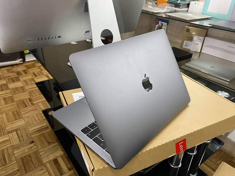MacBook Pro 13 Pouces 2018 — photo 2