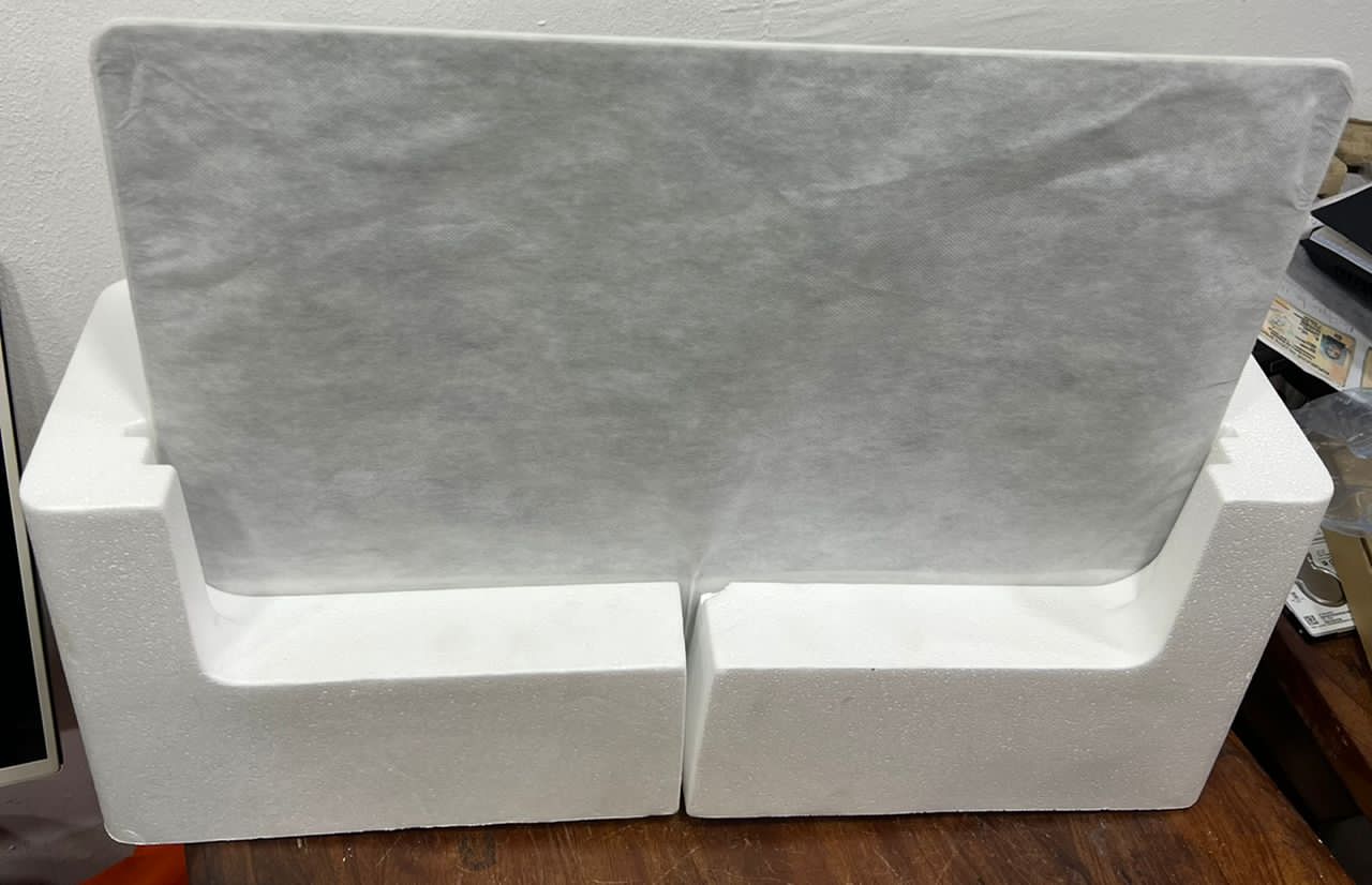 iMac Core i5 (21.5 pouce 2017) NEUF DANS CARTON