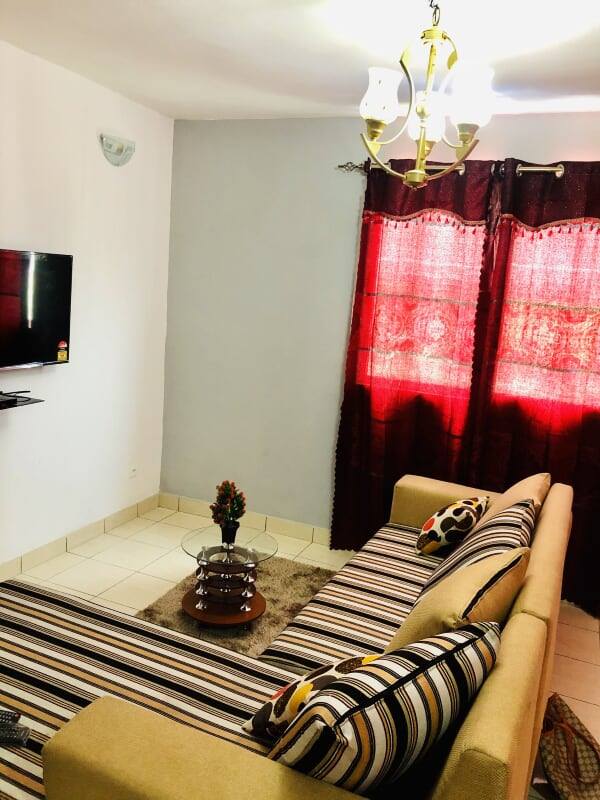KOUMASSI - APPARTEMENT (3 PIECES 2 CHAMBRES) MEUBLÉ ET ÉQUIPÉ — photo 6