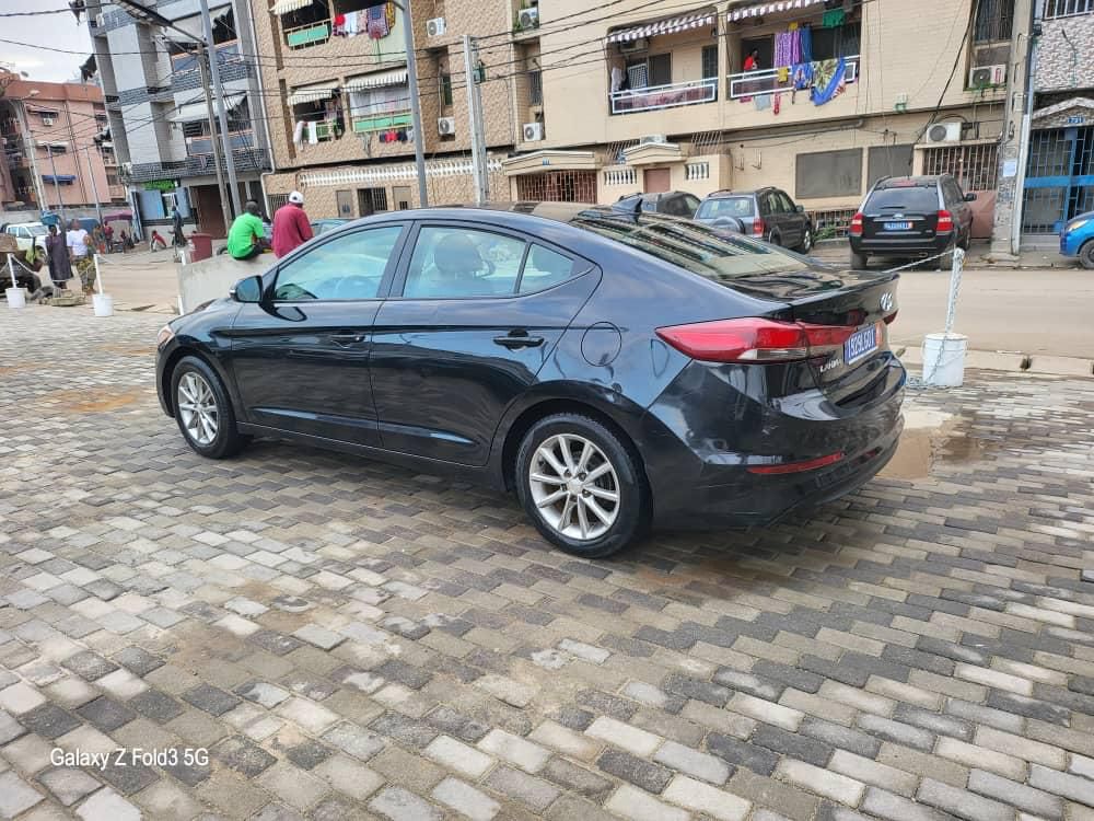 Hyundai Elantra 2018 — photo 4