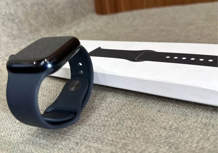 APPLE WATCH SERIE 7 — photo 2