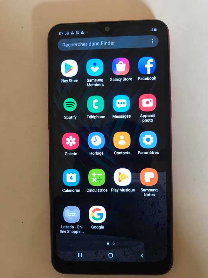 Samsung A10s — photo 2
