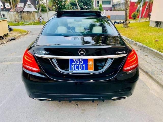 Mercedes-Benz C300 — photo 6