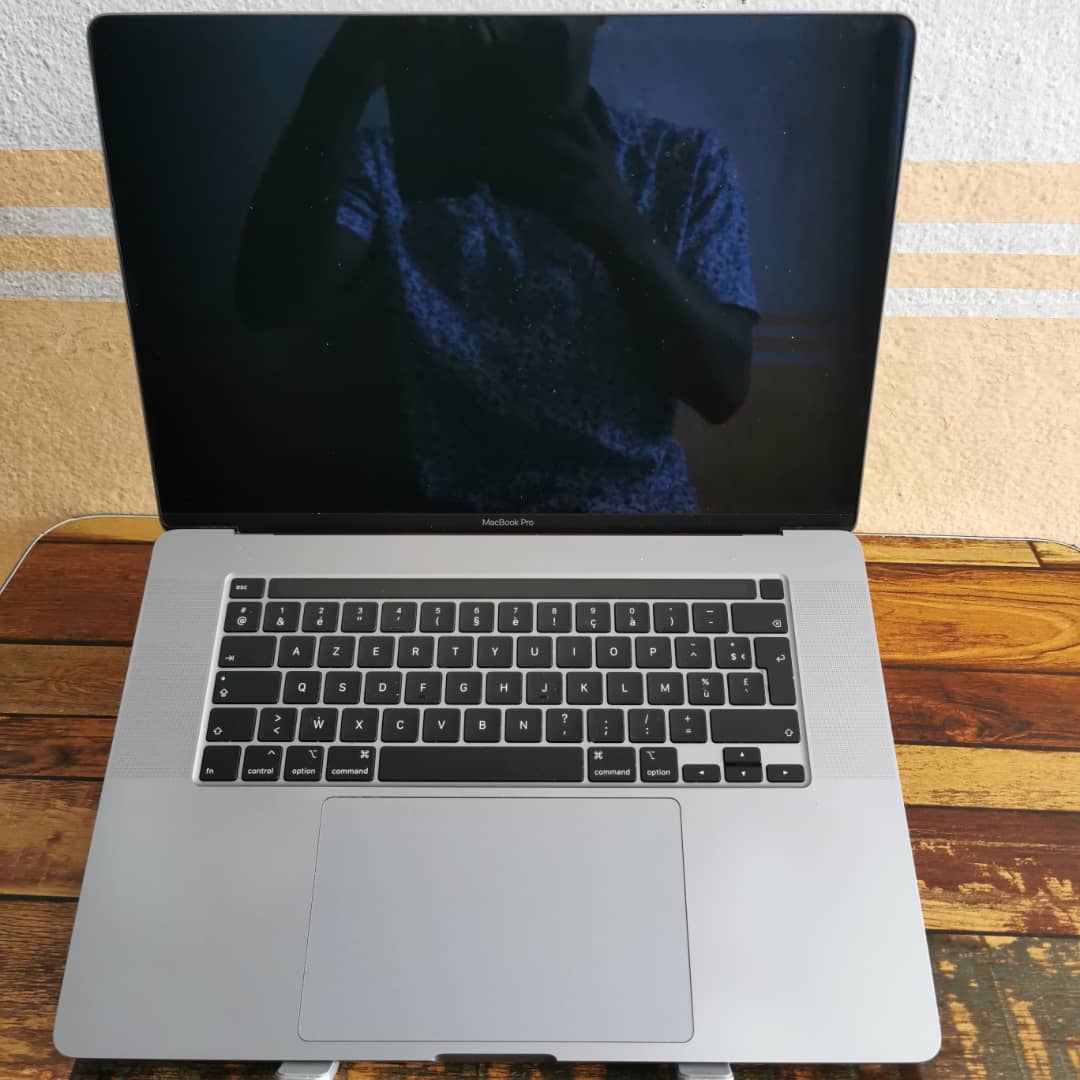 MacBook Pro 16pouce 2019 — photo 2