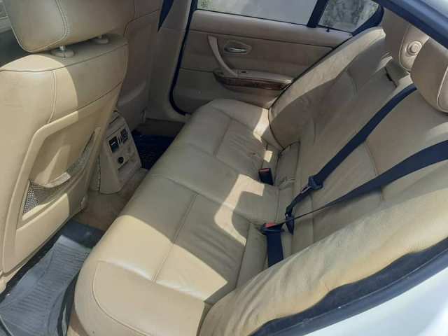 BMW E90 — photo 10