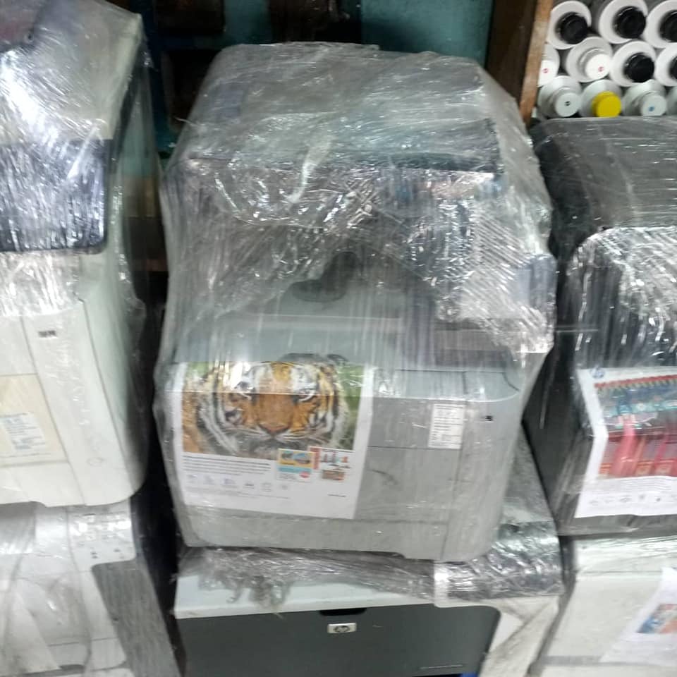 HP Color LaserJet Pro MFP M476dw — photo 2