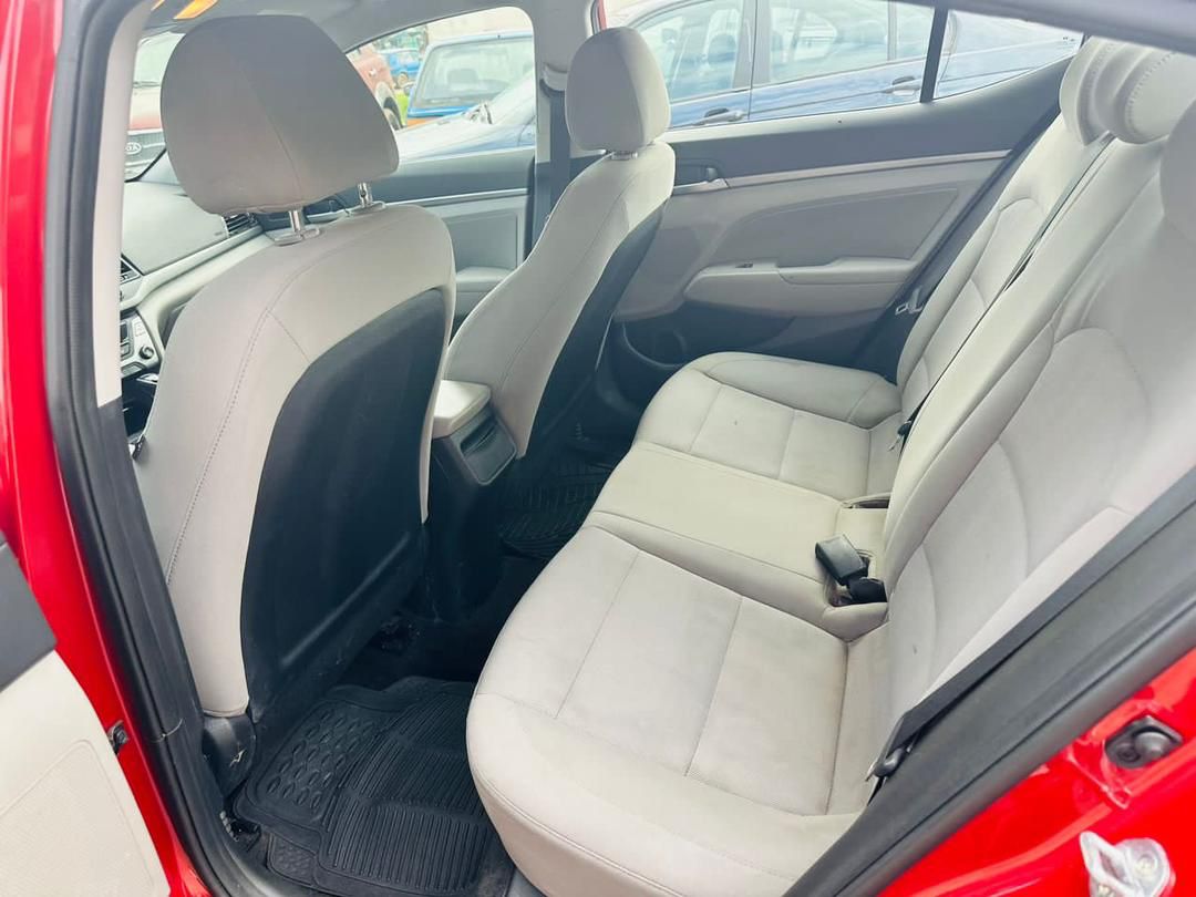 Hyundai Elantra Berline — photo 5