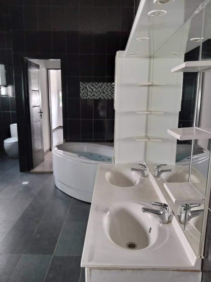 Villa basse haut standing — photo 6