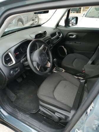Jeep Renegade — photo 7