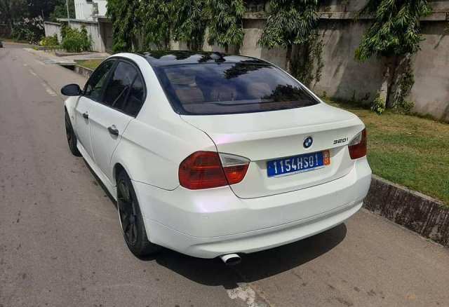 BMW E90 — photo 5