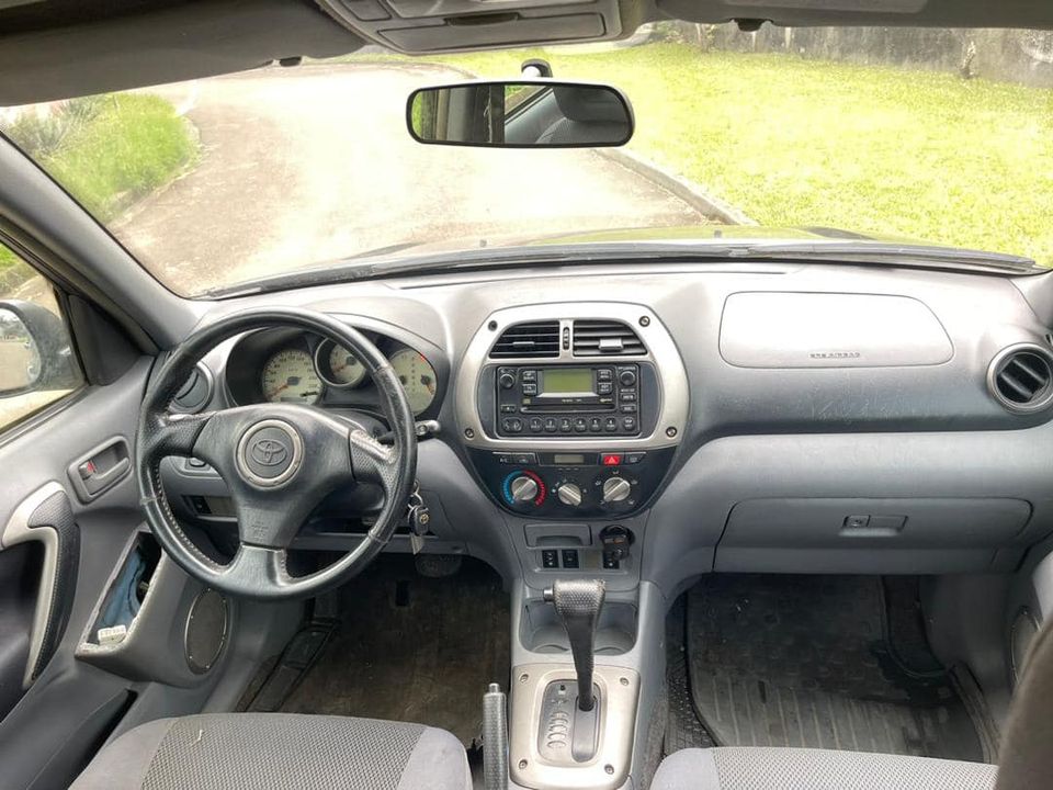 Toyota RAV 4 — photo 5