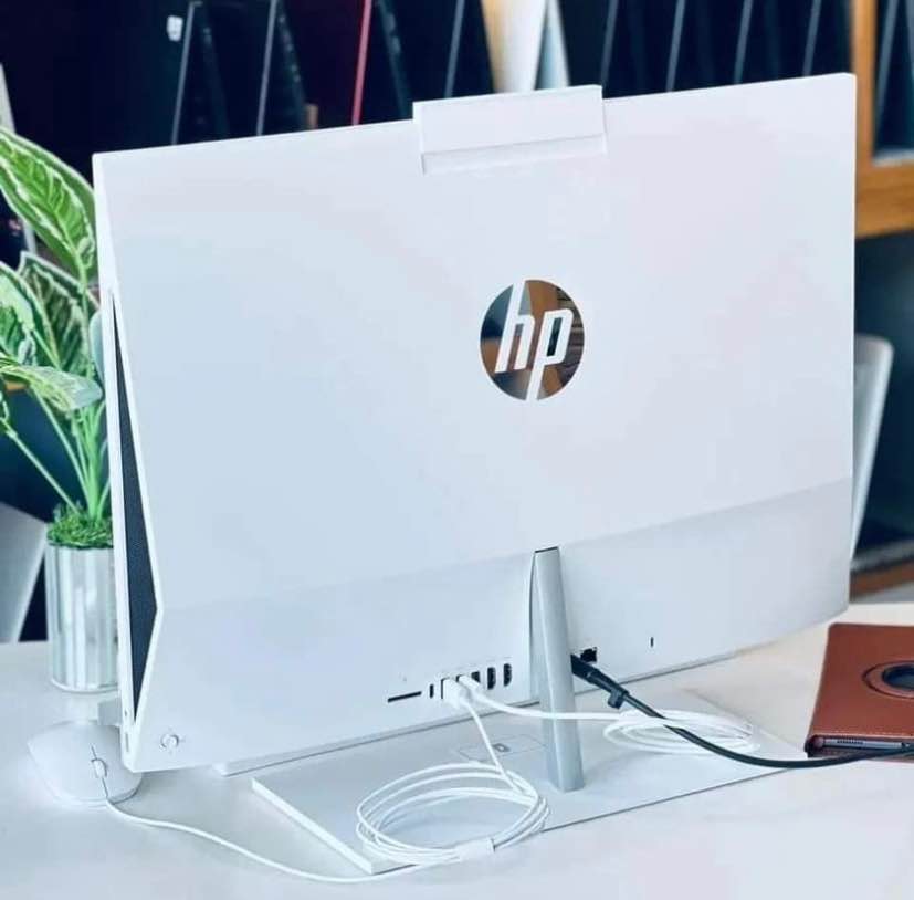 HP Pavilion All in One 27 — photo 2