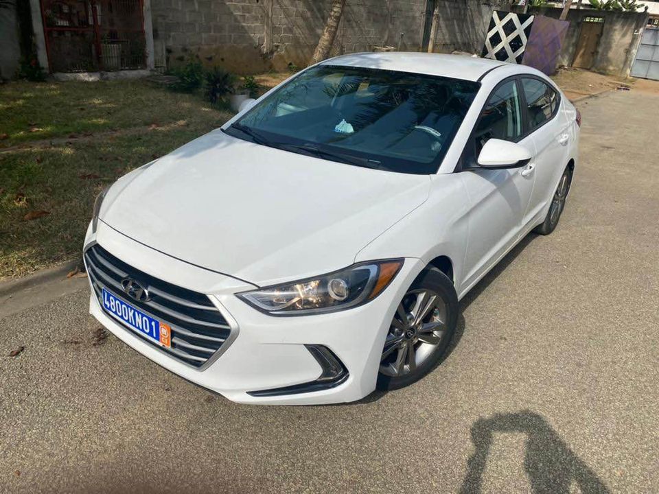 Hyundai elantra / année 2017 — photo 4