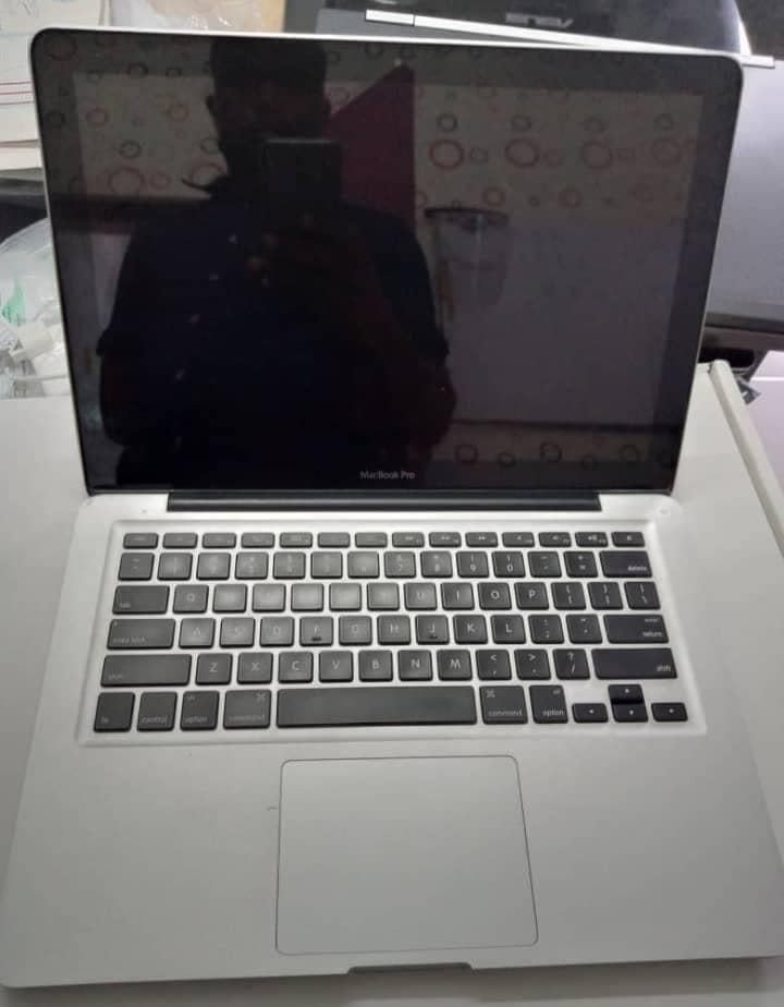 MacBook Pro Core i5 — photo 2