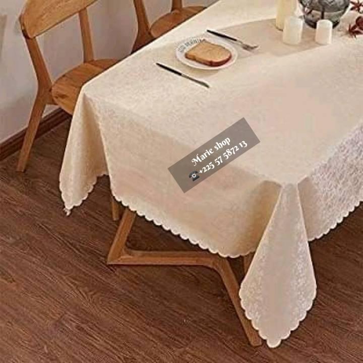 TISSU DE TABLE — photo 3