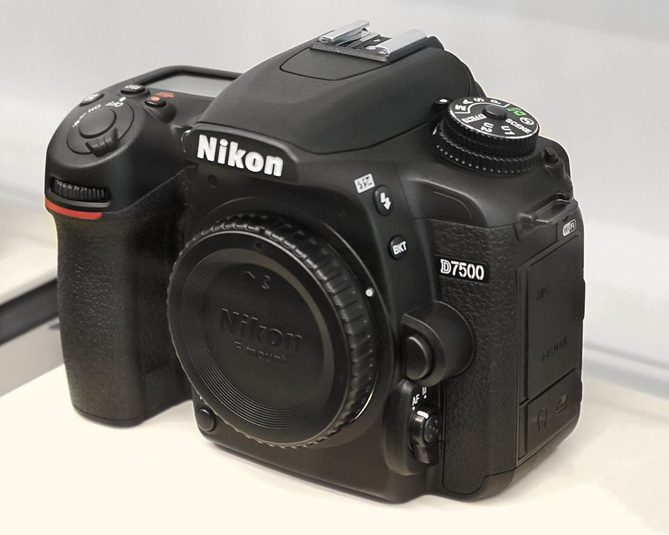 Nikon D7500 Boitier Nu