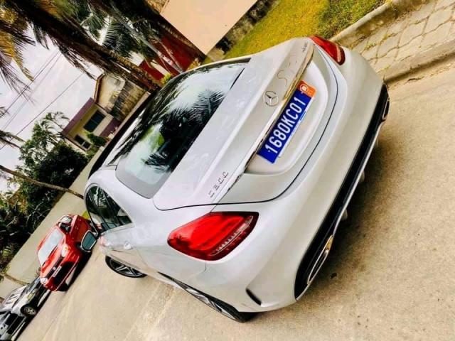 Mercedes-Benz C300 — photo 8