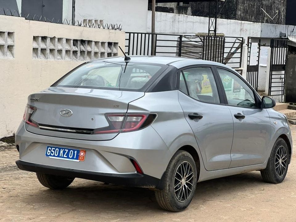 HYUNDAI GRAND i10 — photo 2