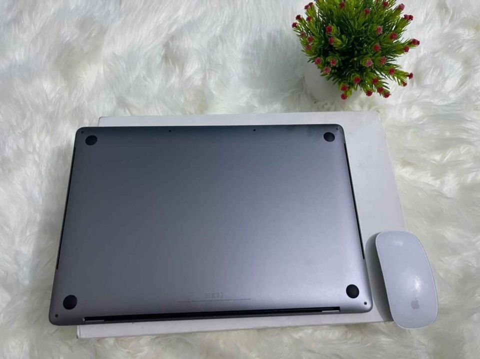 MACBOOK PRO RETINA CORE I9 2019