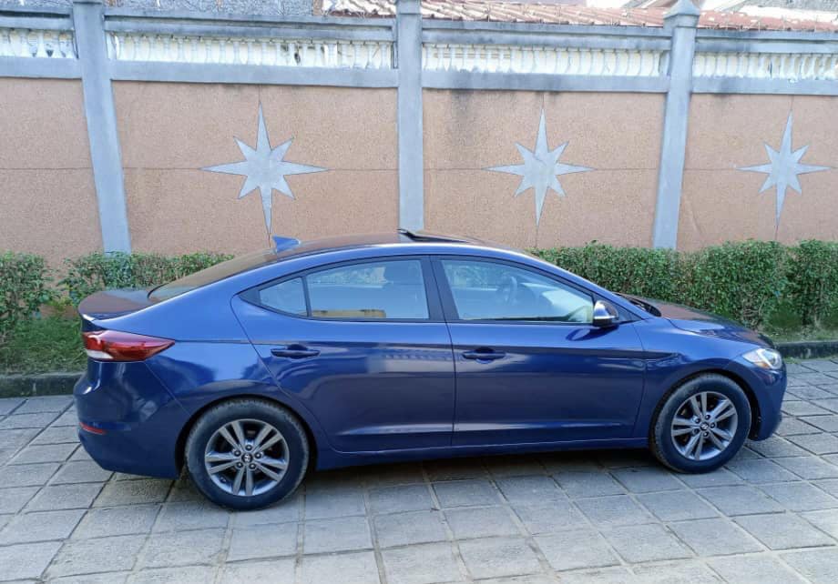 HYUNDAI ELANTRA LIMITED