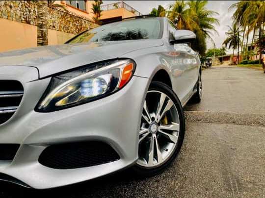 Mercedes C300 4 Matic 2015 — photo 3