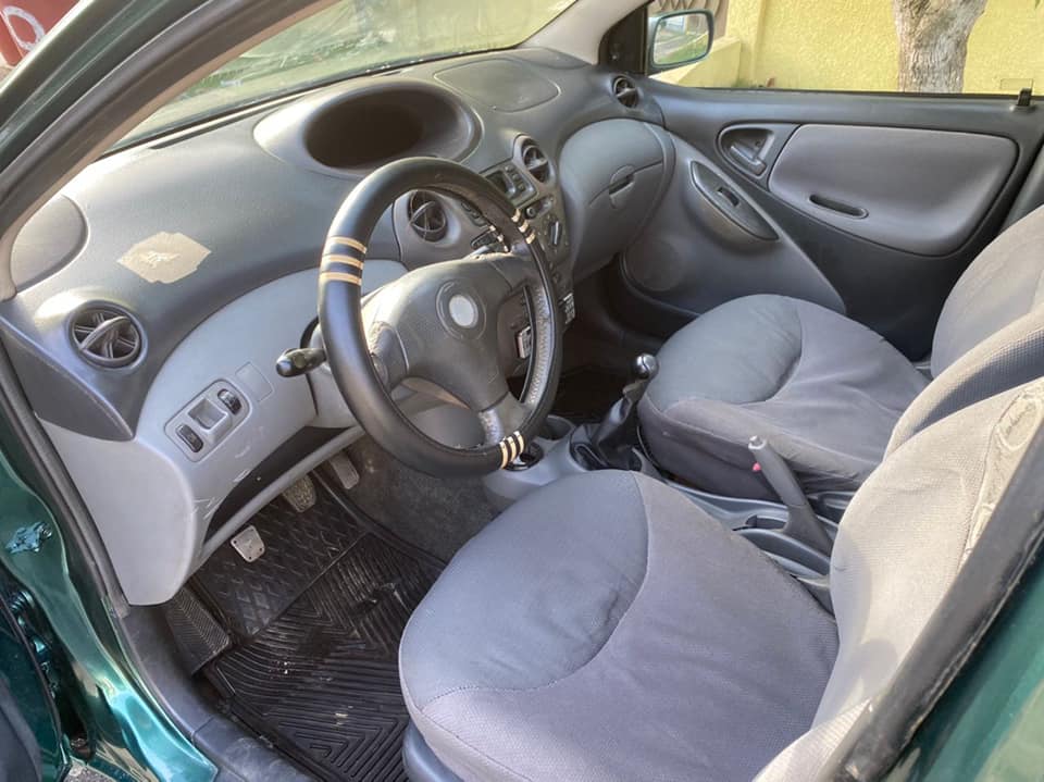 TOYOTA YARIS MANUELLE ESSENCE — photo 2