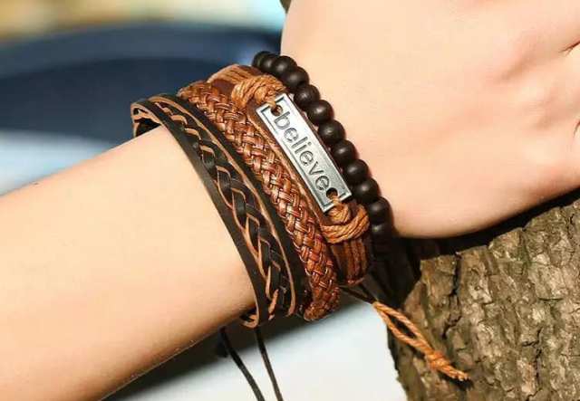 Bracelets — photo 4
