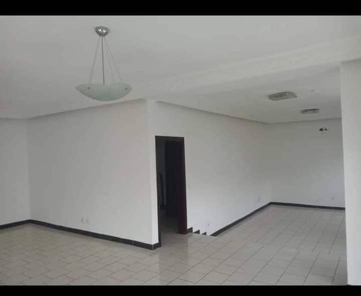 Duplex de 6 Pièces — photo 10
