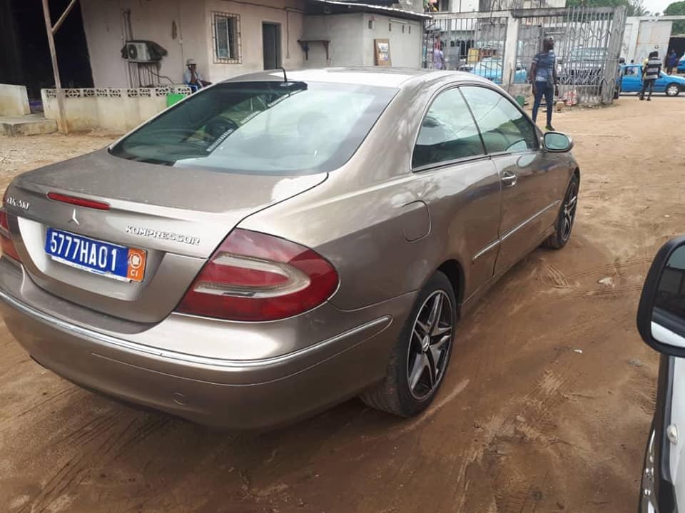 Mercedes CLK - Climatisé — photo 6