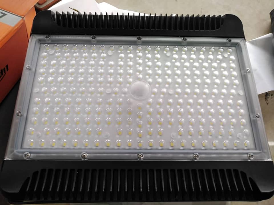 Projecteur LED LIPER 100W