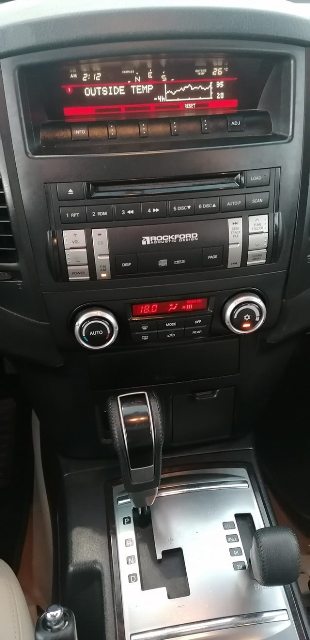 MITSUBISHI Pajero GS DE 2012 Boîte Auto — photo 8