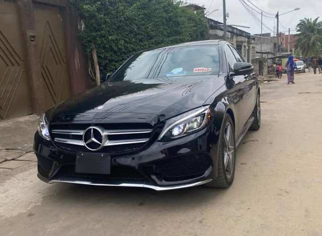 Mercedes C 300 — photo 3