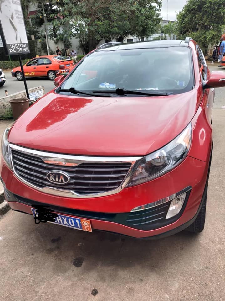 KIA SPORTAGE — photo 3