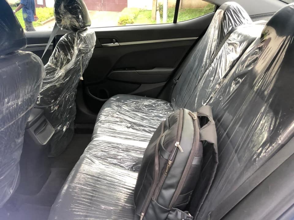Hyundai Elantra — photo 6