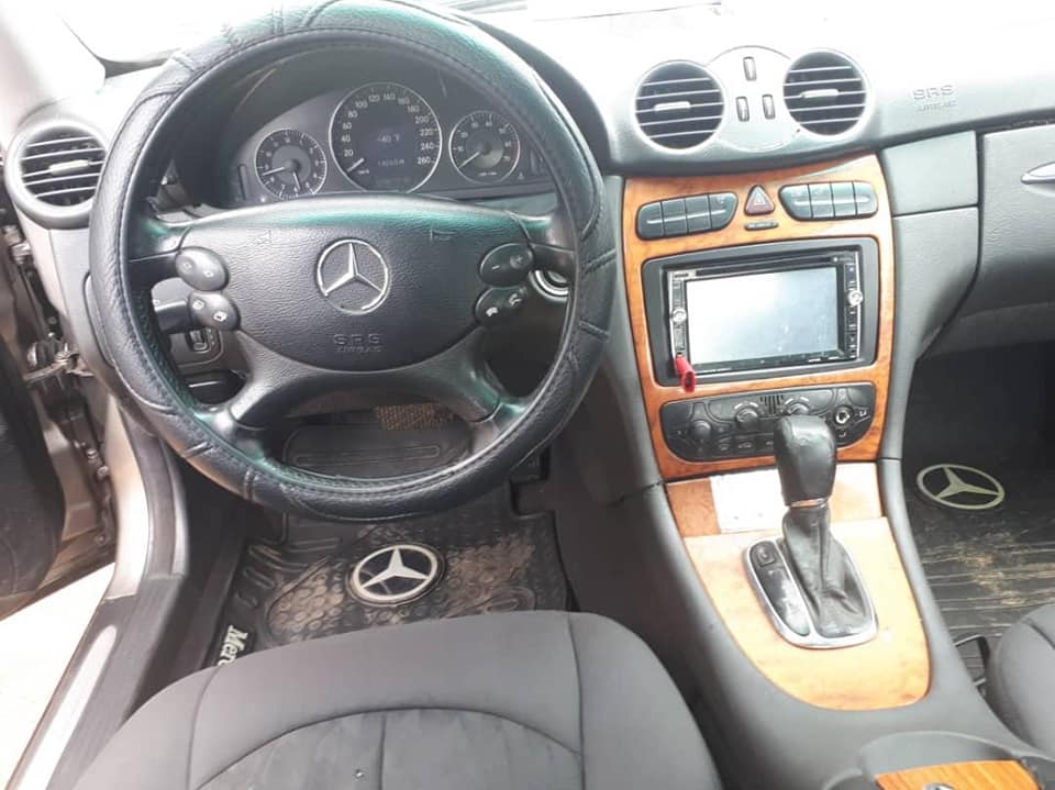 Mercedes CLK - Climatisé — photo 5