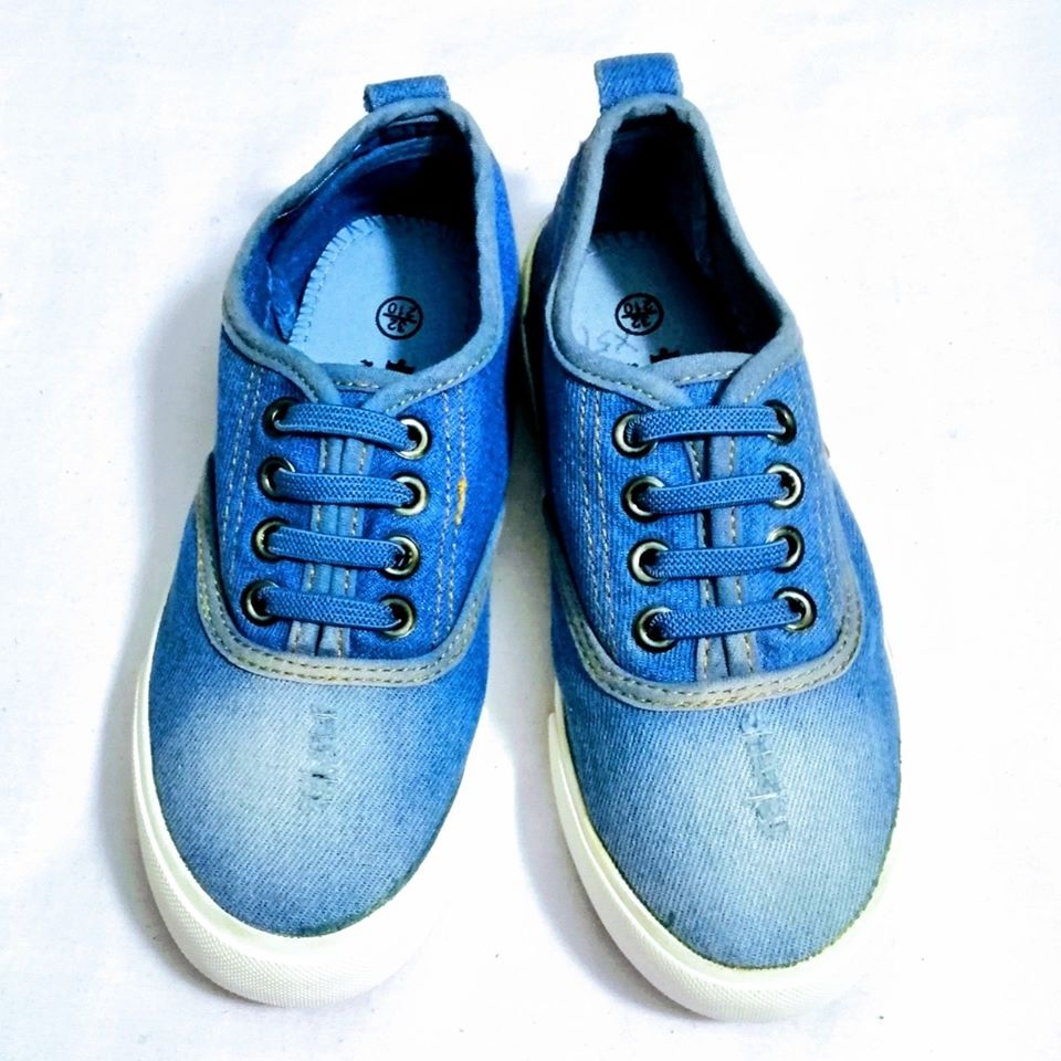 Chaussures pour enfants.