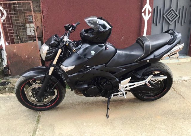 SUZUKI GSR600 — photo 2