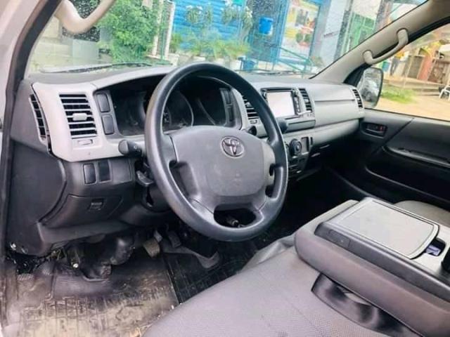 TOYOTA HIACE 2015 — photo 6