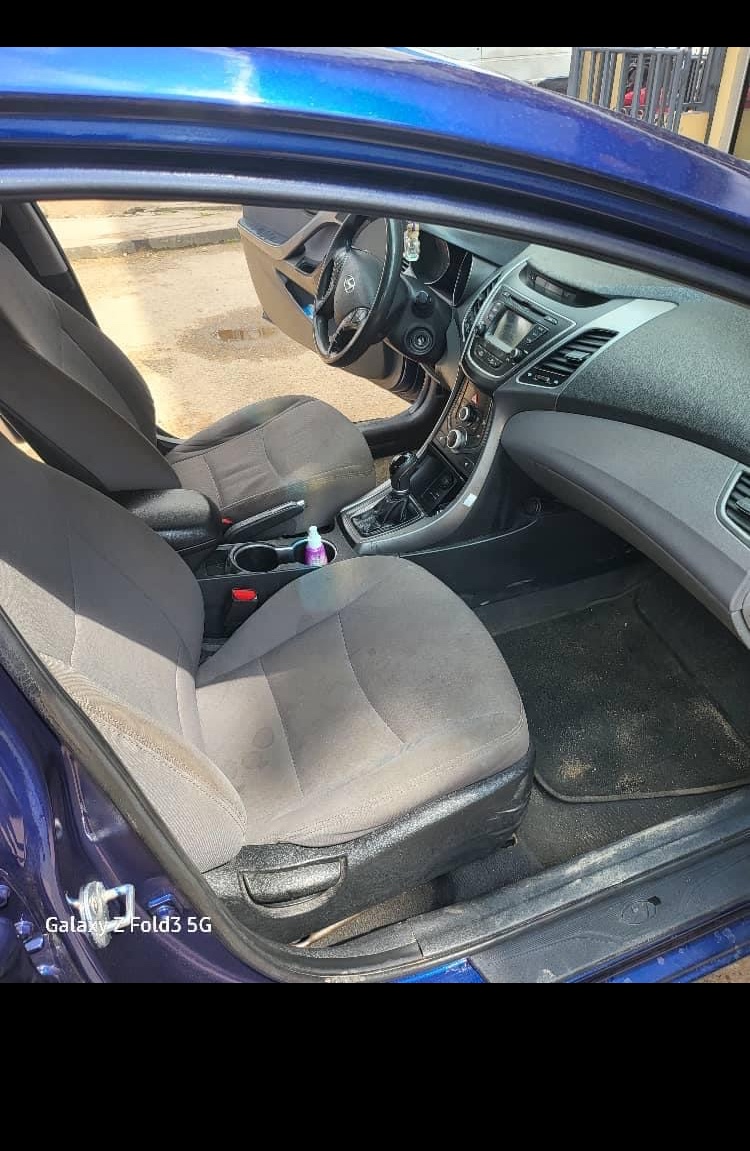 Hyundai Elantra — photo 4