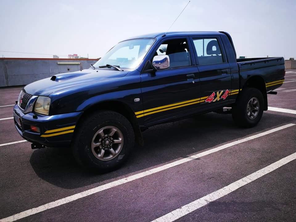 MITSUBISHI L200 tell