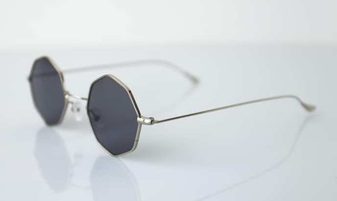 Lunettes De Soleil Colorée — photo 2