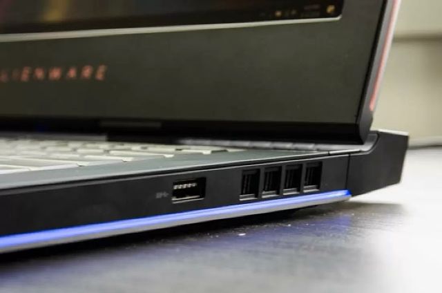 Dell Alienware 15 R3 — photo 8