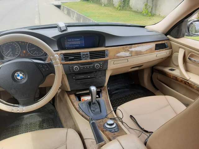 BMW E90 — photo 8