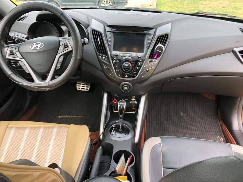 HYUNDAI VELOSTER TURBO — photo 6