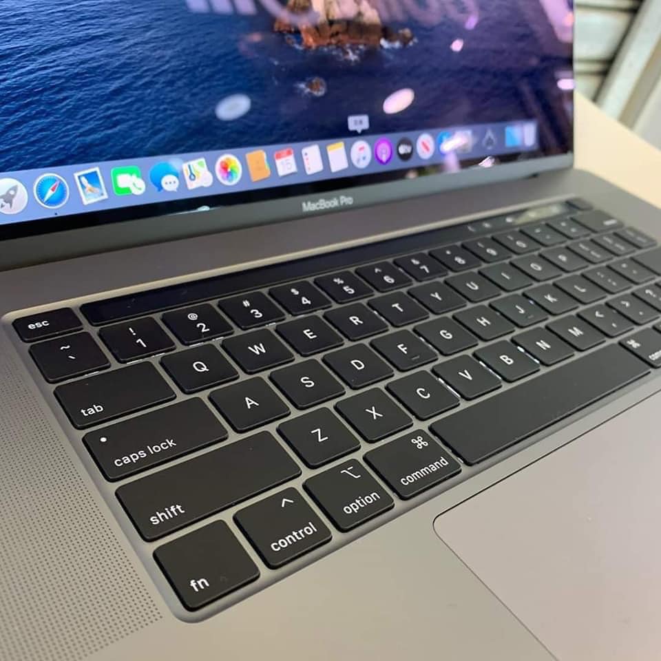 Macbook pro Touch bar i7 — photo 3