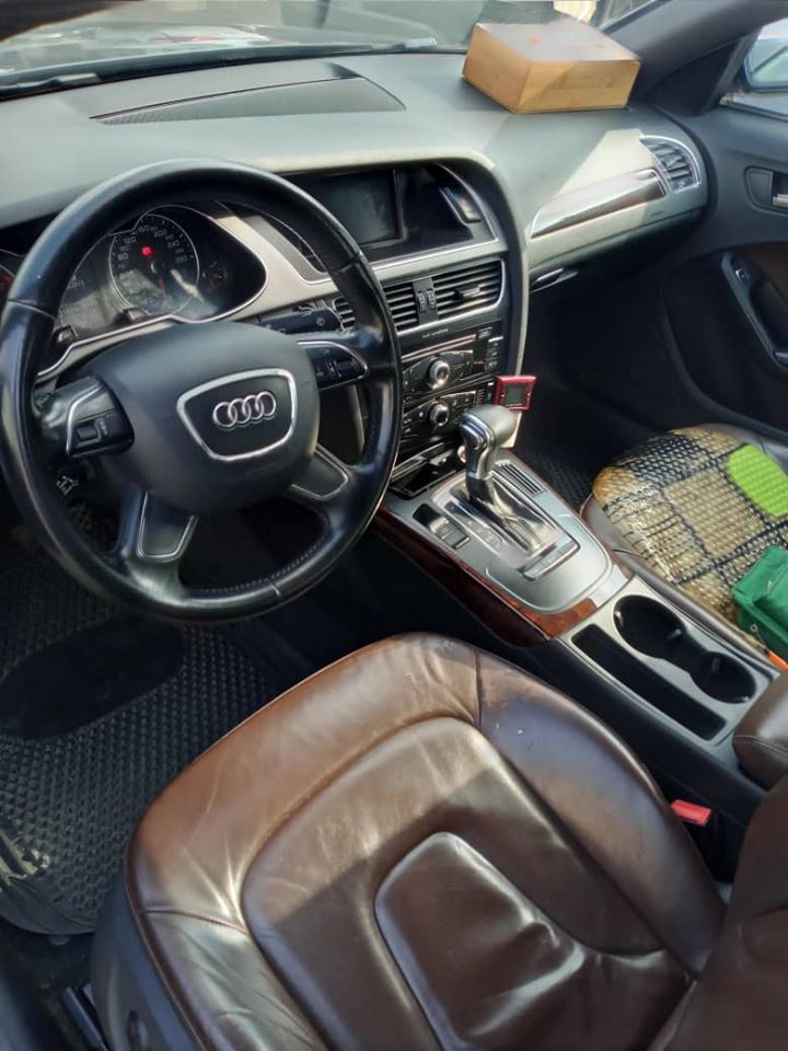 Audi A4 année 2011 — photo 2