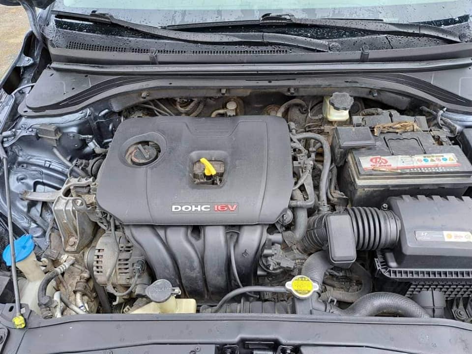 Hyundai Elantra — photo 5