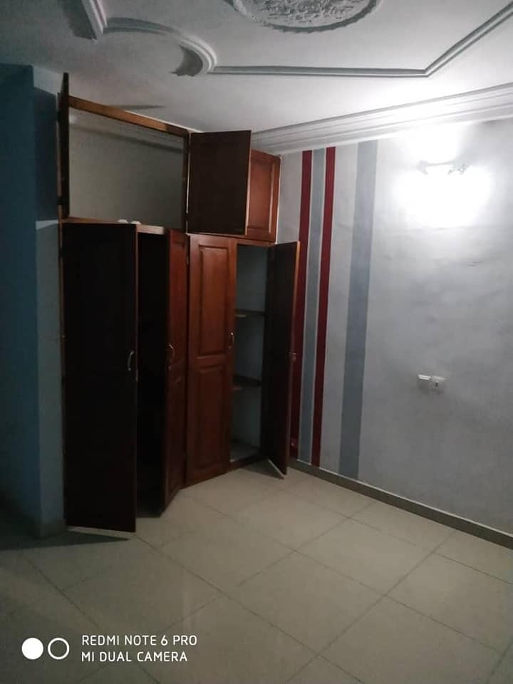 Villa Basse de 5 Pièces - Angré 8ème Tranche — photo 6
