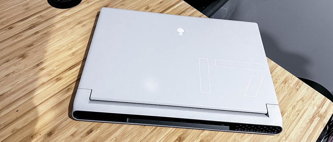 Alienware X17 R2 Intel Core i9-12900HK — photo 2
