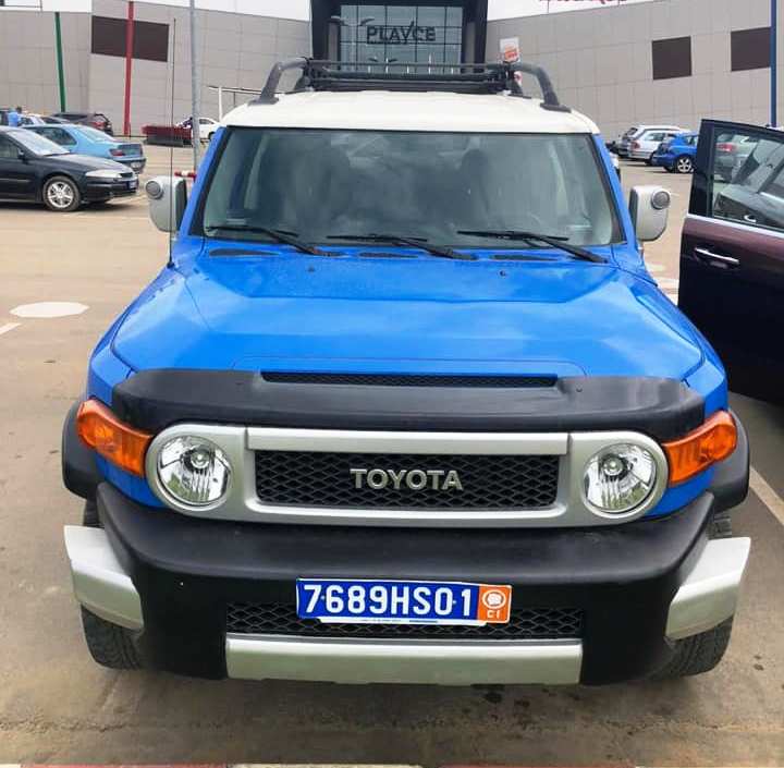 TOYOTA FJ Cruiser — photo 2
